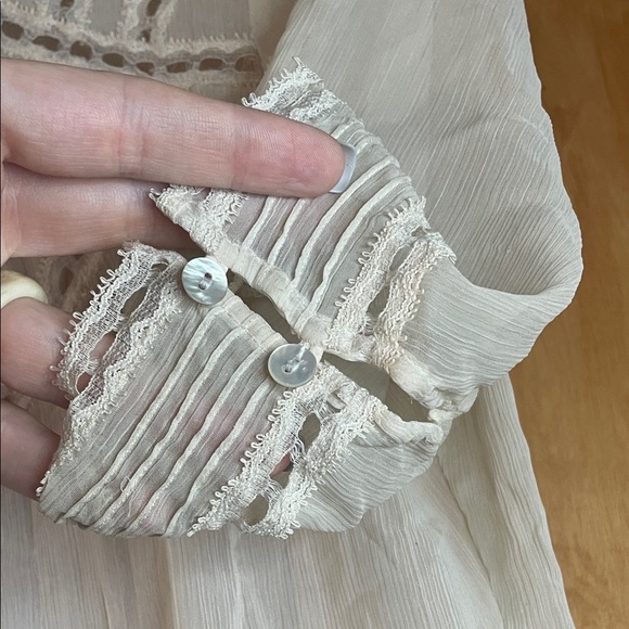 BCBGMaxAzria Women's Cream Lace Blouse - Picture 4 of 6